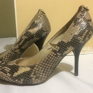 Michael Kors snakeskin pump